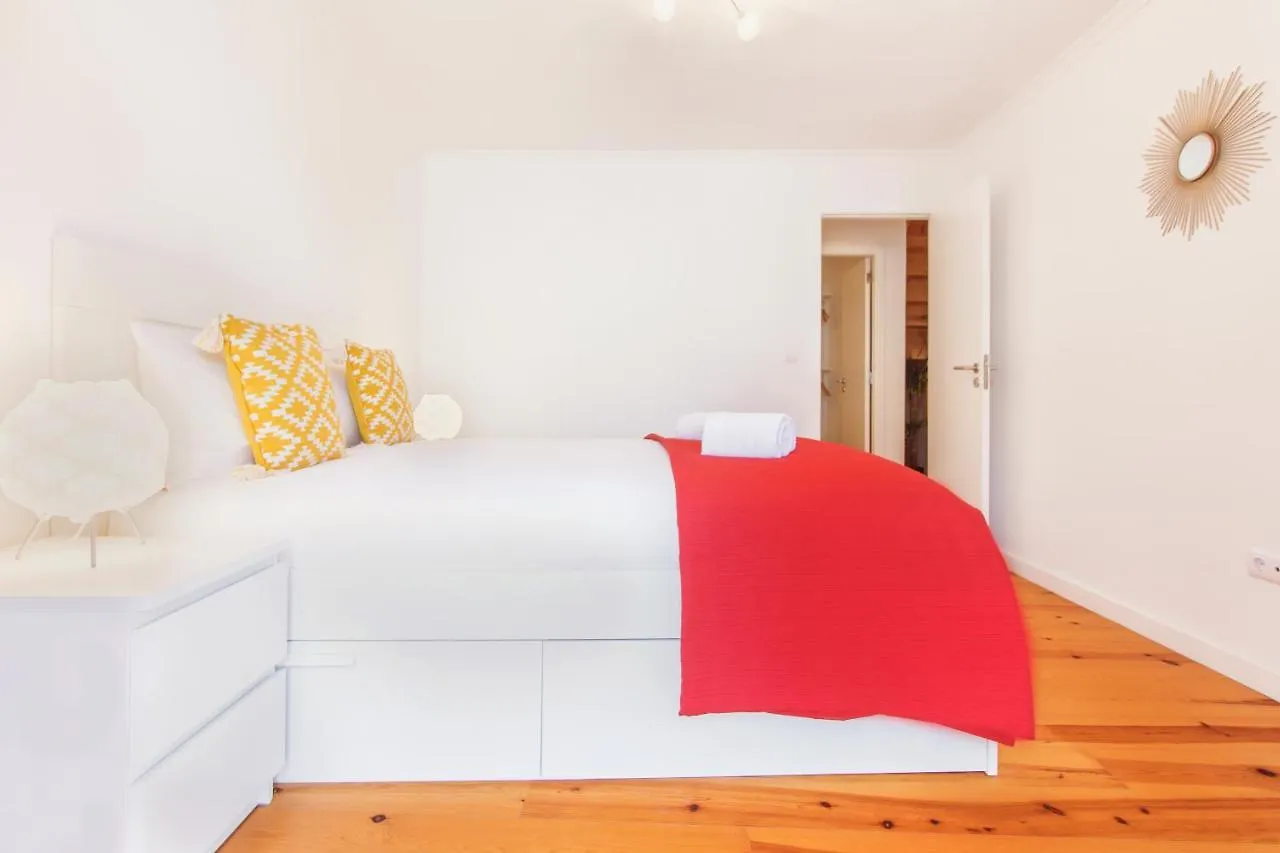 Alfama Lovely Duplex Lisbon Apartment